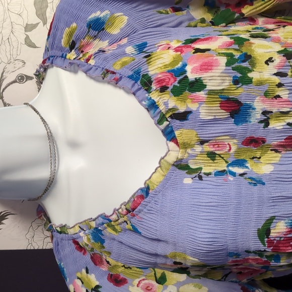 Valerie Stevens Floral Puff Sleeve Peasant Top - Picture 5 of 7